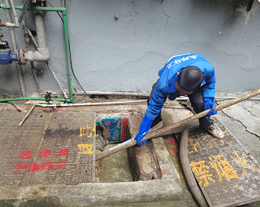 华龙清掏化粪池